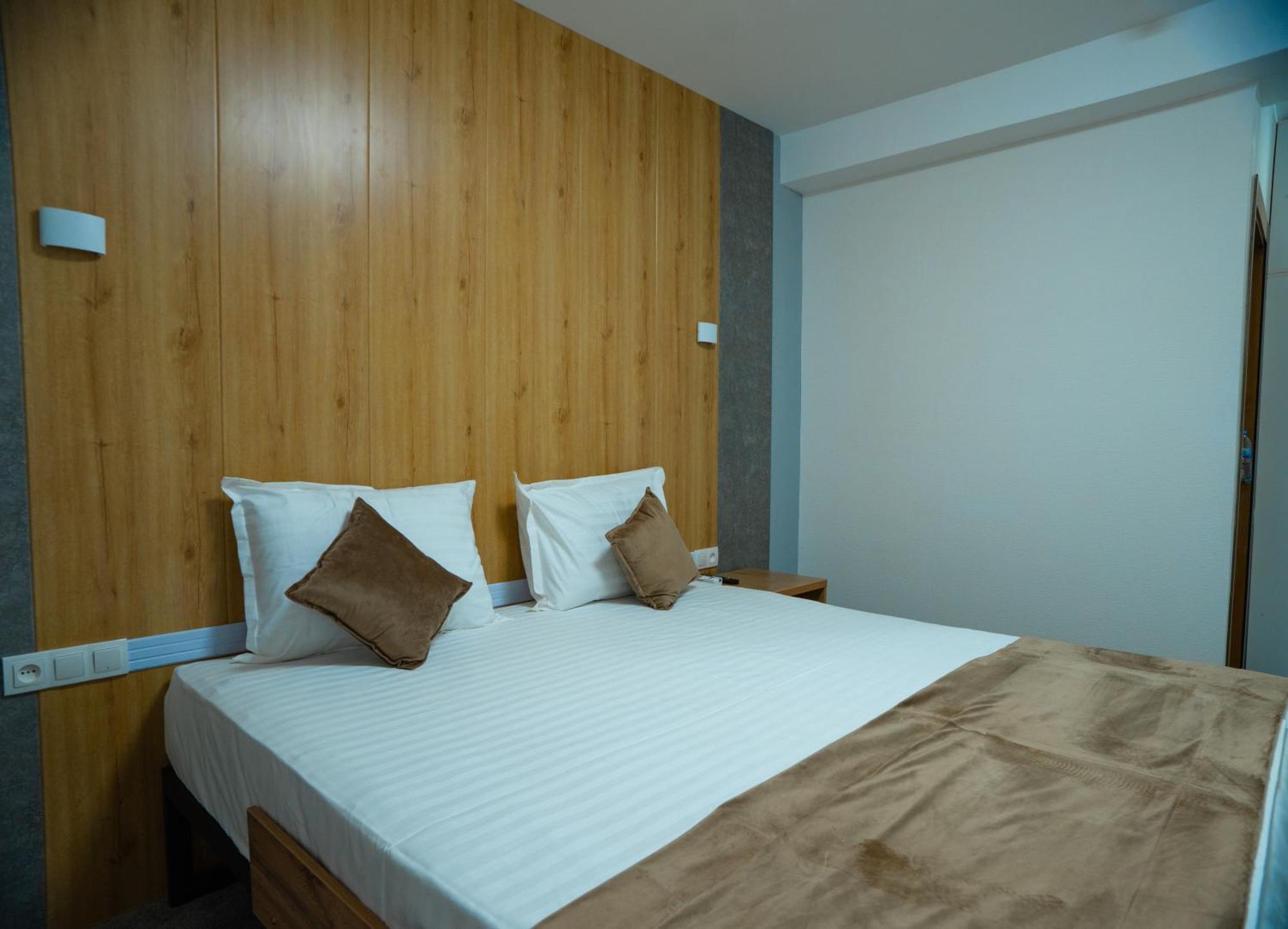 Art Plaza Hotel Tashkent Exterior photo